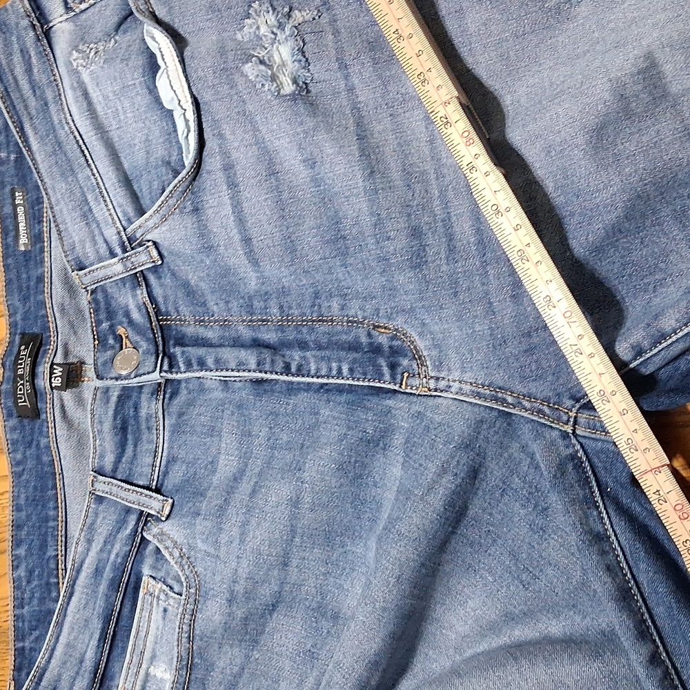JUDY BLUE Jeans Women 16W BLUE BOYFRIEND FIT CUFFED CUFF Distresseed Preowned - Picture 4 of 8